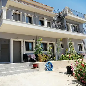 Ta Didymakia Apartments. Argostoli (Kefalonia)